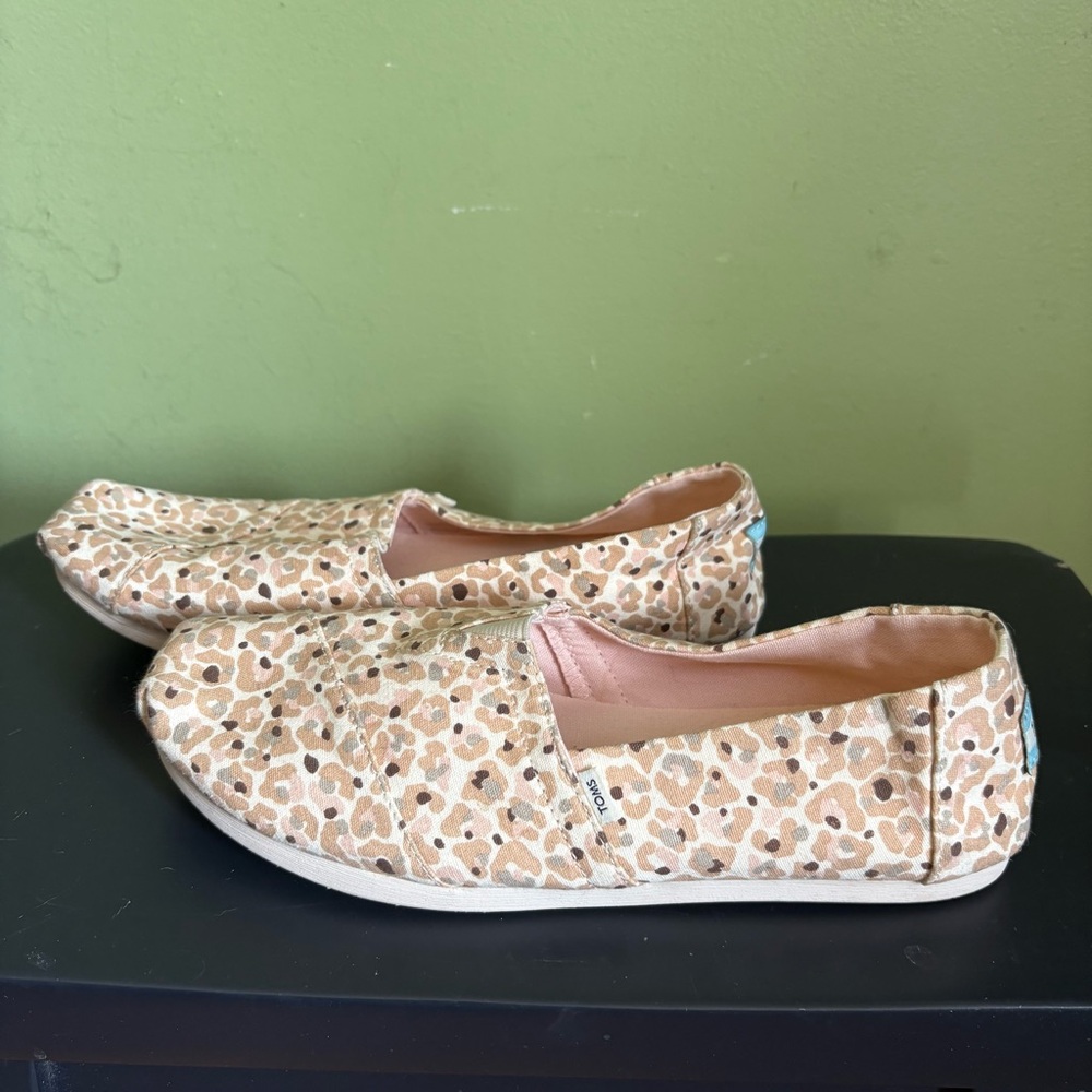 TOMS Leopard Print